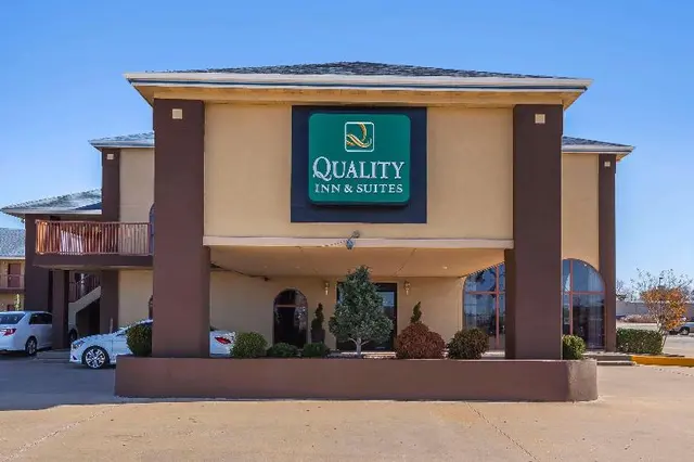 Quality Inn & Suites Owasso