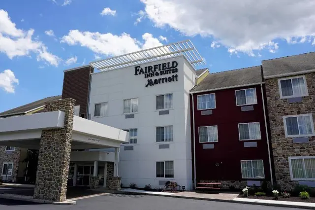 Fairfield Inn Suites Lebanon Valley