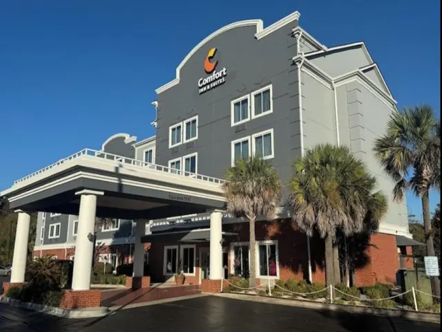 Comfort Inn & Suites North Charleston - Northwoods