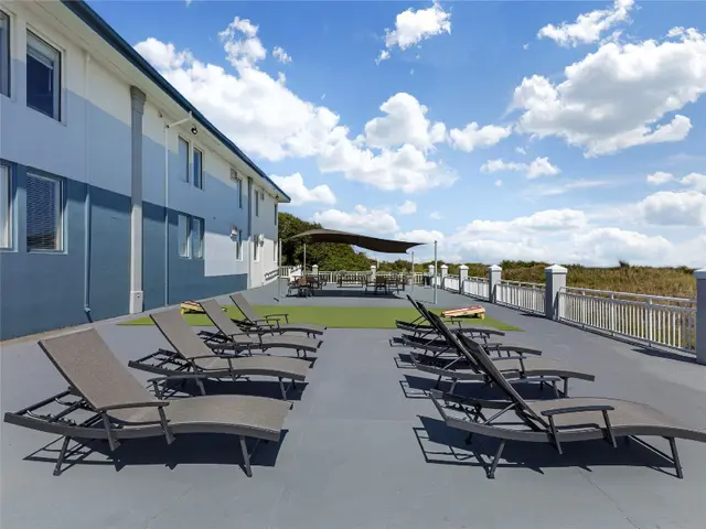 Best Western Plus Holiday Sands Inn & Suites