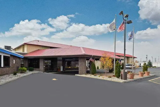 AmericInn by Wyndham Appleton Downtown