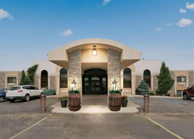 Revel Minot, Surestay Collection By Best Western