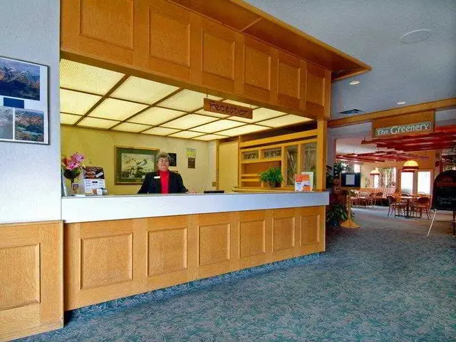 Invermere Inn