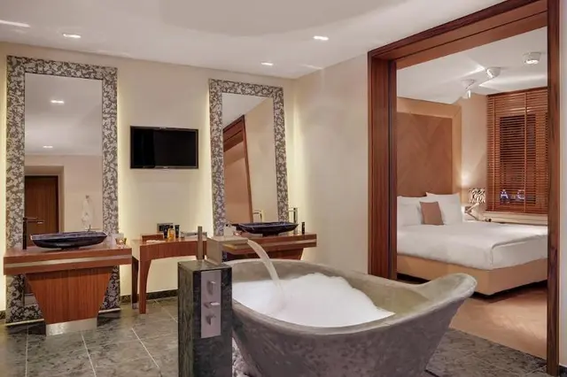 Yours Truly Hotel