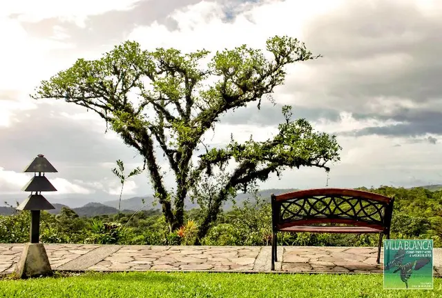 Villa Blanca Cloud Forest Hotel & Nature Reserve