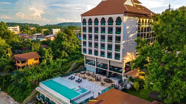 Chiangkhong Teak Garden Riverfront Hotel
