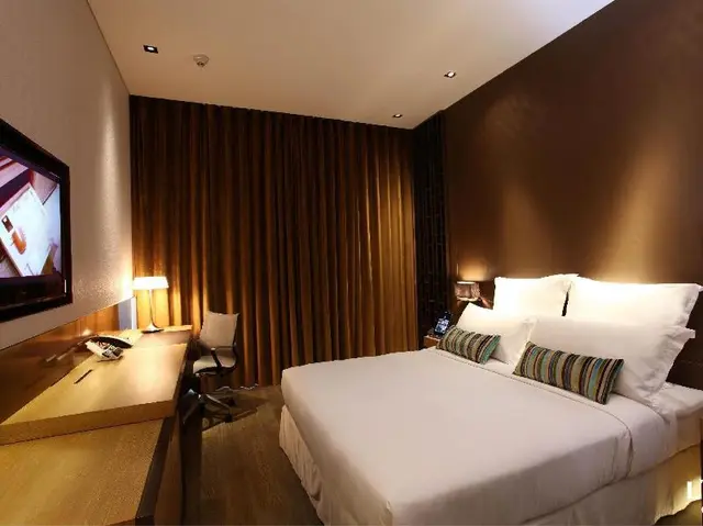 Nina Hotel Kowloon East (Formerly L'hotel élan)