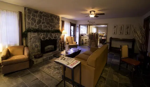 Avalon Lodge