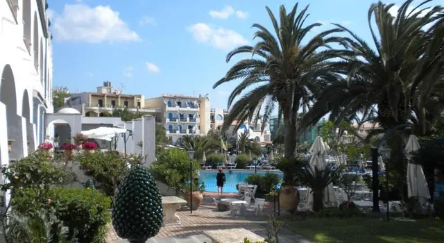 Hotel Arathena Rocks