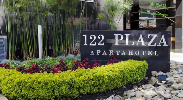 122 Plaza Apartahotel