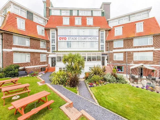 Stade Court Hotel