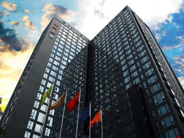 La Perle International Hotel