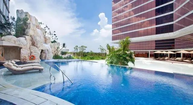 The Trans Luxury Hotel