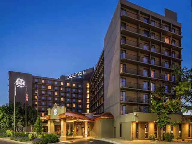 DoubleTree by Hilton Hotel Denver