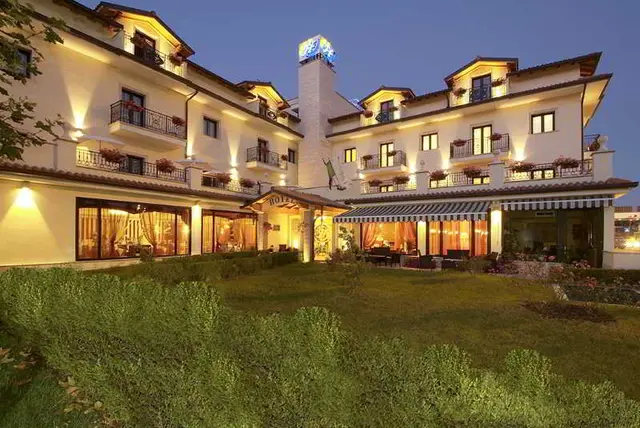 Fashion Hotel