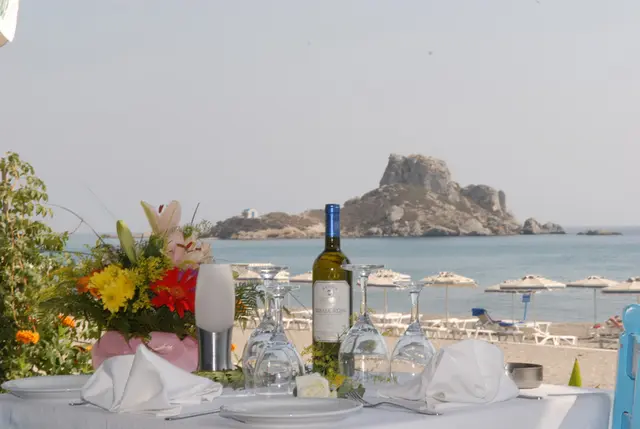 Sacallis Inn Beach Hotel