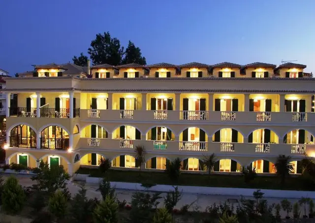 Denise Beach Hotel