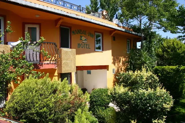 Mandal-Inn Hotel