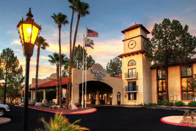 Doubletree Suites By Hilton Tucson Airport