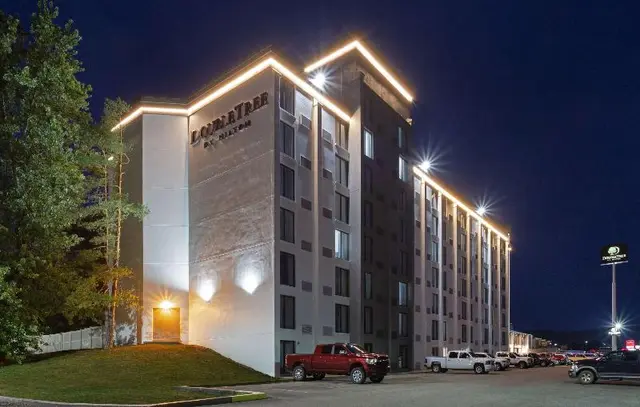 DoubleTree by Hilton Pittsburgh-Meadow Lands