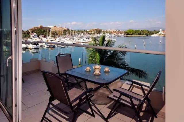 Marina Banderas Suites