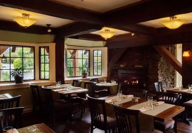 Old House Village Hotel & Spa