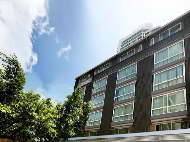 Nantra Sukhumvit 39 Hotel
