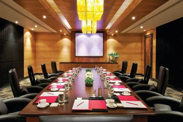 Vivanta Hyderabad, Begumpet