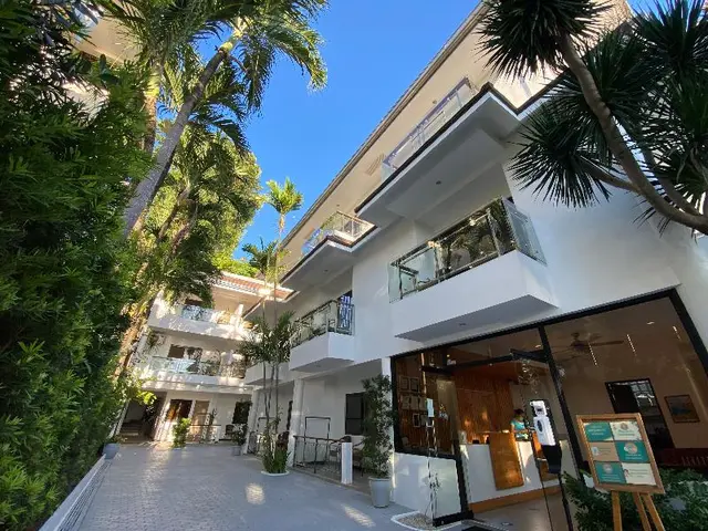Jonys Beach Resort