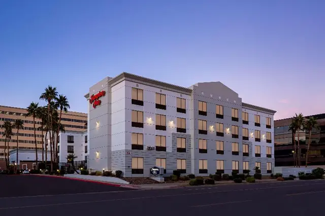 Hampton Inn Phoenix-Biltmore