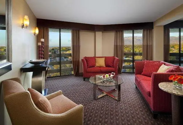 Sheraton Albuquerque Uptown Hotel