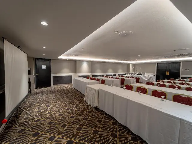 Metrocentre Hotel & Convention Center
