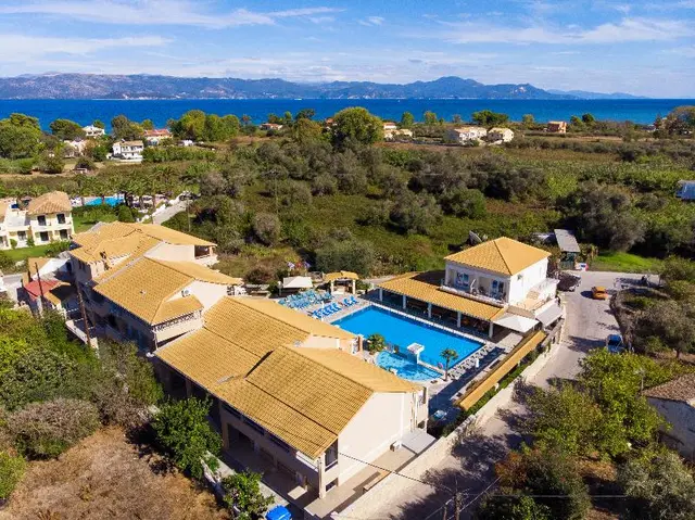 Kavos Plaza