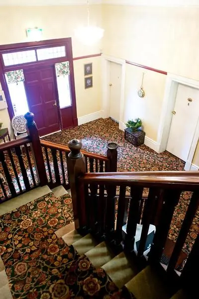 Toorak Manor Hotel