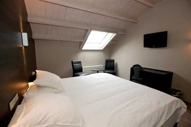 Flanders Lodge Hotel