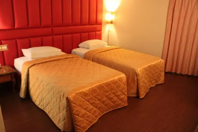 Spring Art Hotel