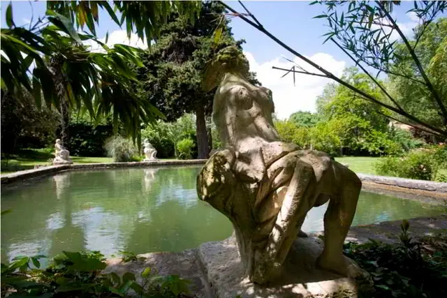 Chateau de Roussan