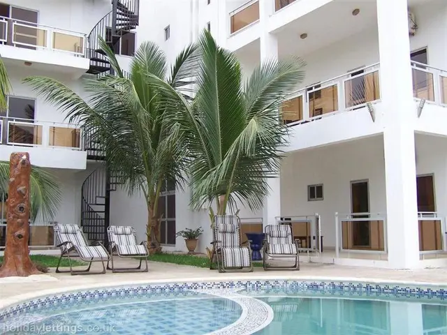 Wavecrest Hotel