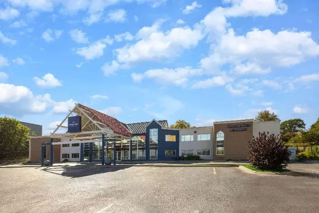 AmericInn by Wyndham Omaha Near Zoo