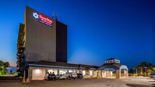 SureStay Plus Hotel by Best Western Kansas City Ai