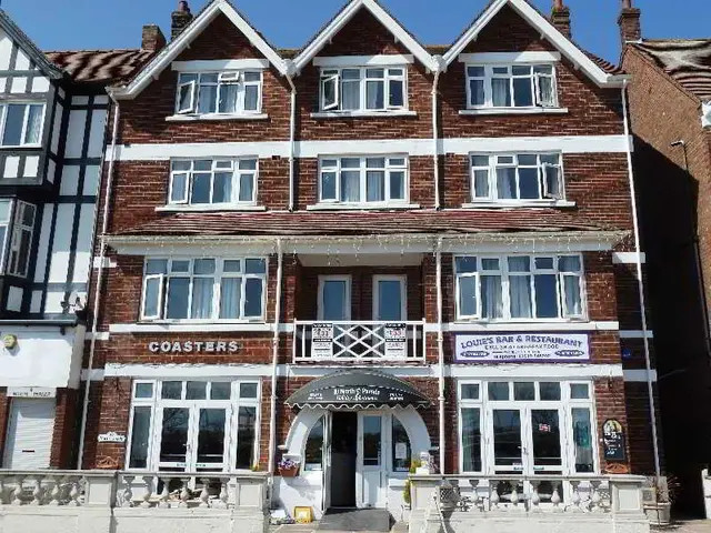 Coasters Hotel & Holiday Apartments