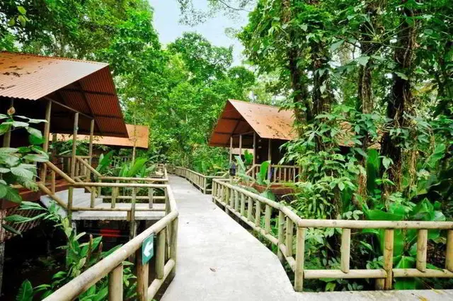 Aninga Lodge