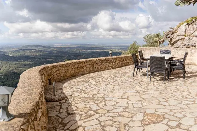 Petit Hotel Hostatgeria Sant Salvador