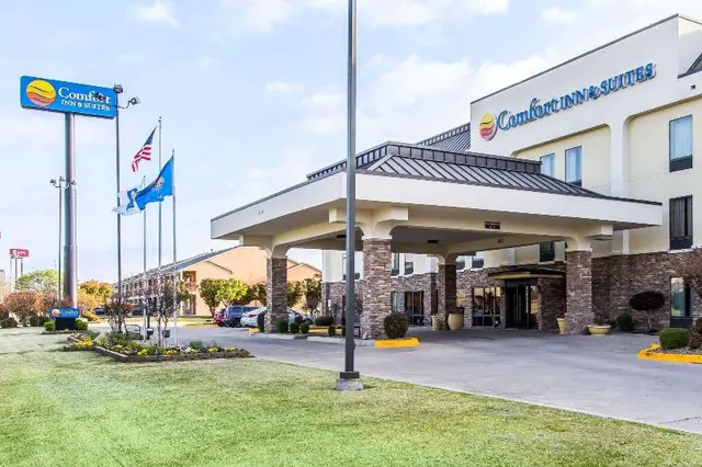 Ardmore Inn & Suites