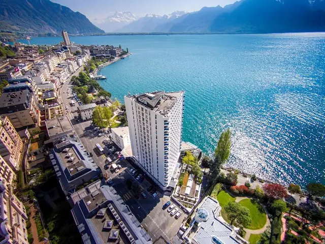 Mona Montreux