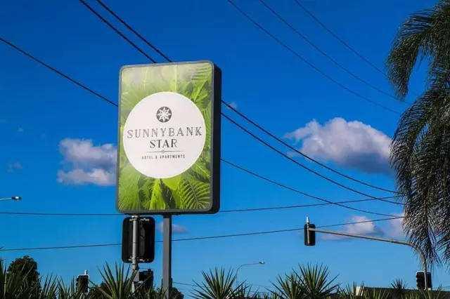 Hotel y apartamentos Sunnybank Star
