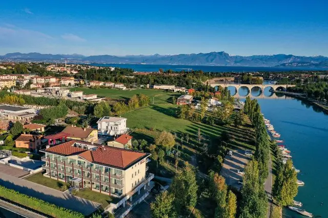 Hotel Rivus