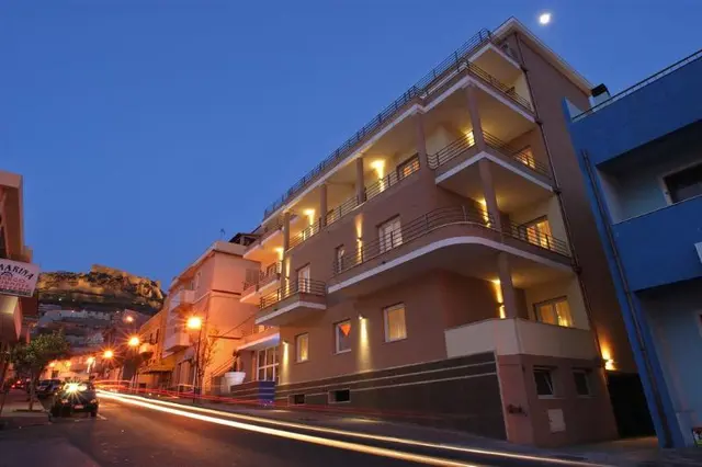 Janus Hotel