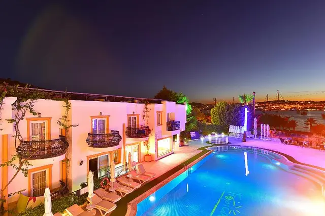 Tropicana  Beach Hotel