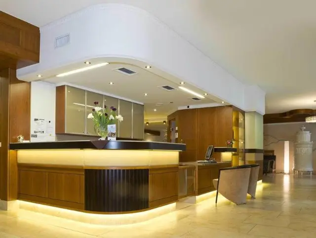 Hotel Konig